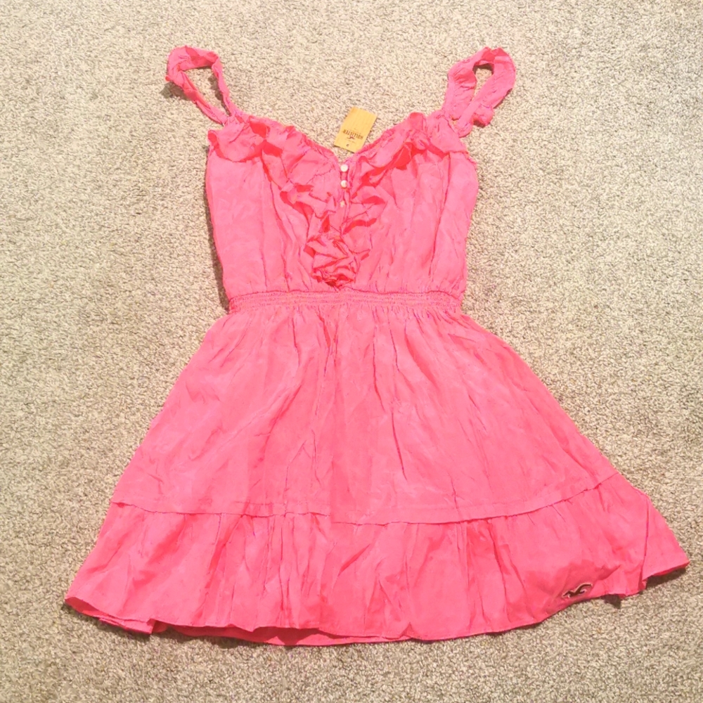 NWT Hollister pink ruffle sleeveless mini dress size Medium.